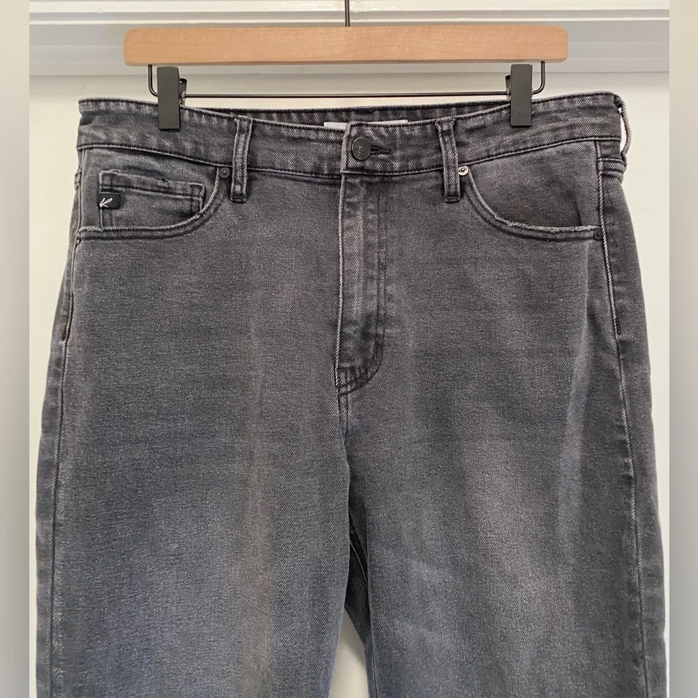 Kancan High Rise Mom Jean womens size 13 / 30 washed black cropped goth KC7196DG